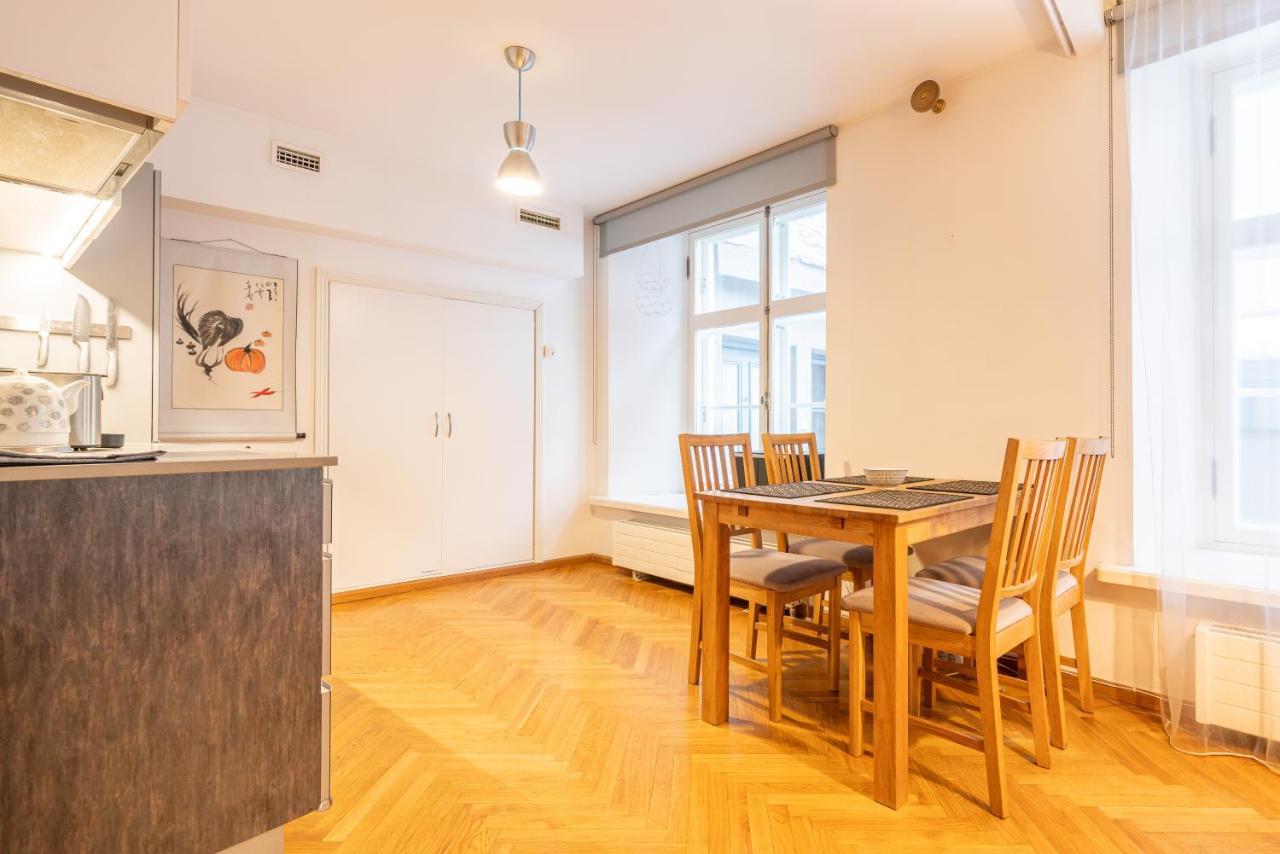 Old Town - Viru Gate Apartment Reval Esterno foto