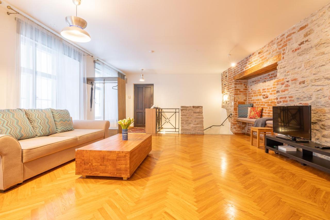 Old Town - Viru Gate Apartment Reval Esterno foto